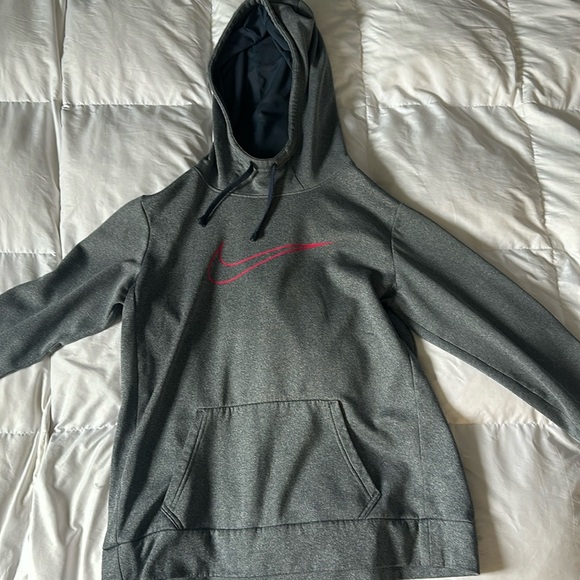 Nike dri-fit hoodie - Picture 1 of 4